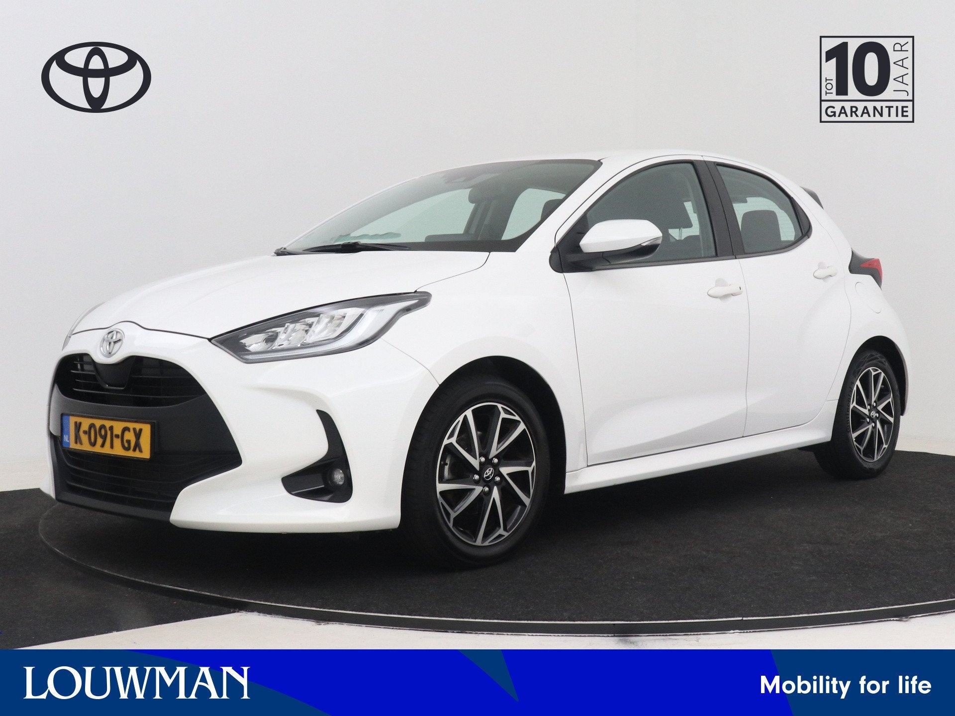 Toyota Yaris 1.5 VVT-i Dynamic | Dealer Onderhouden | Airco, 12 maanden, Wit, Bedrijf, Handgeschakeld