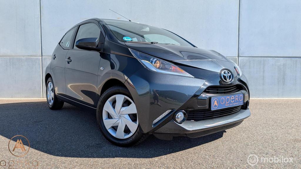 Toyota Aygo 1.0 VVT-i x-play, 5 Deurs, Airco, Camera, Garant, Voorwielaandrijving, Stof, Gebruikt, Met garantie (alle)