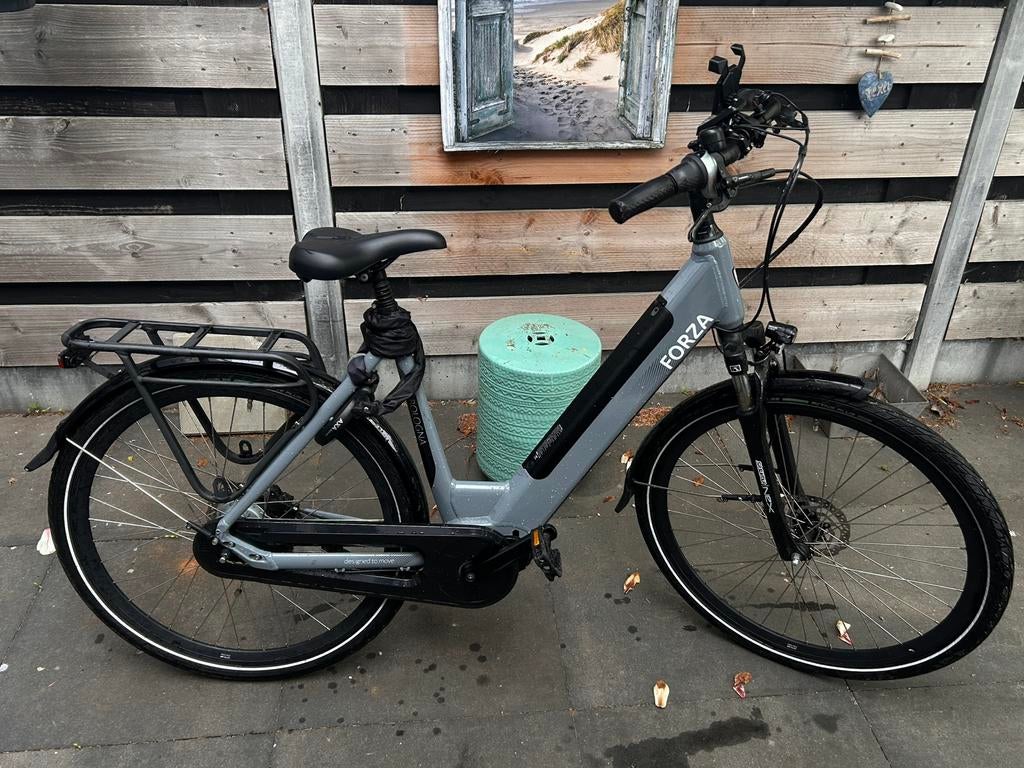 Mooie Forza fiets met nieuwe accu, Fietsen en Brommers, Elektrische fietsen, Zo goed als nieuw, 50 km per accu of meer, 55 tot 59 cm
