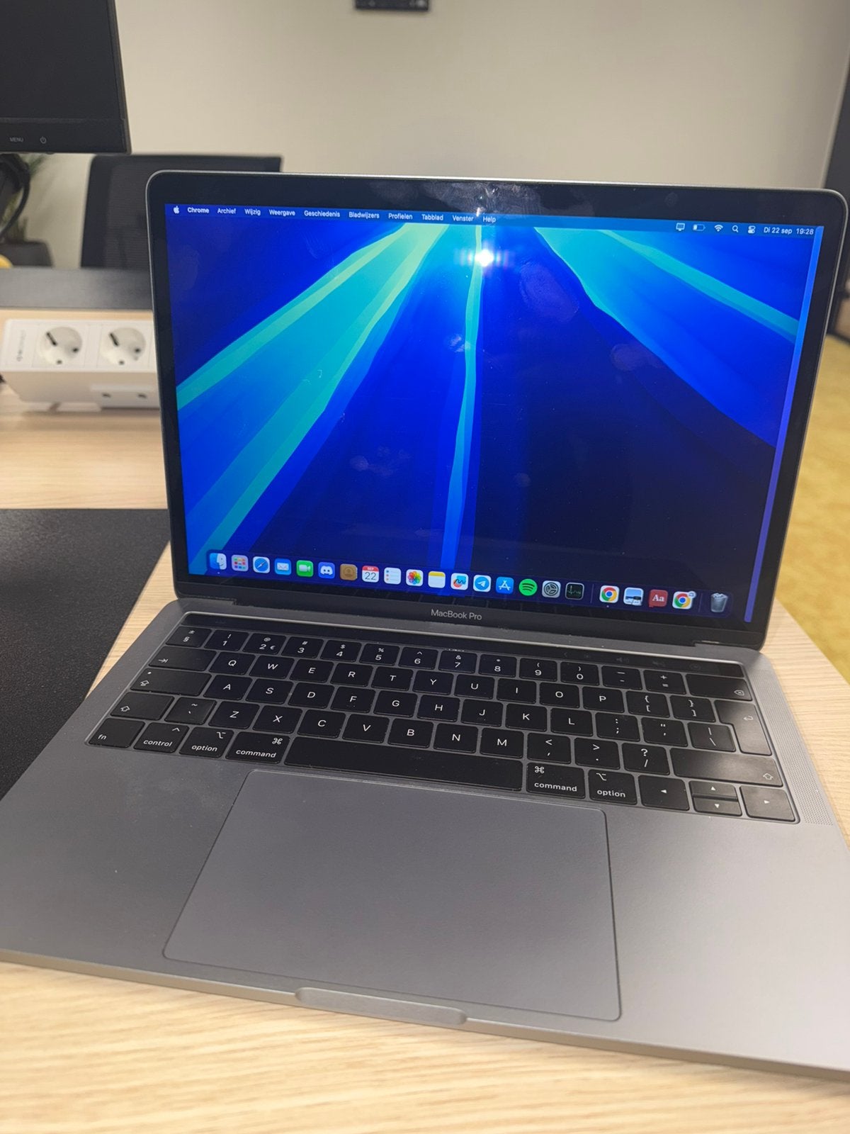 MacBook Pro 13" 2019 Touch Bar i5 8GB 256GB SSD - Spacegrijs
