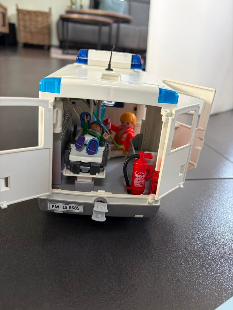 Playmobil Ambulance, Ophalen of Verzenden, Zo goed als nieuw, Complete set