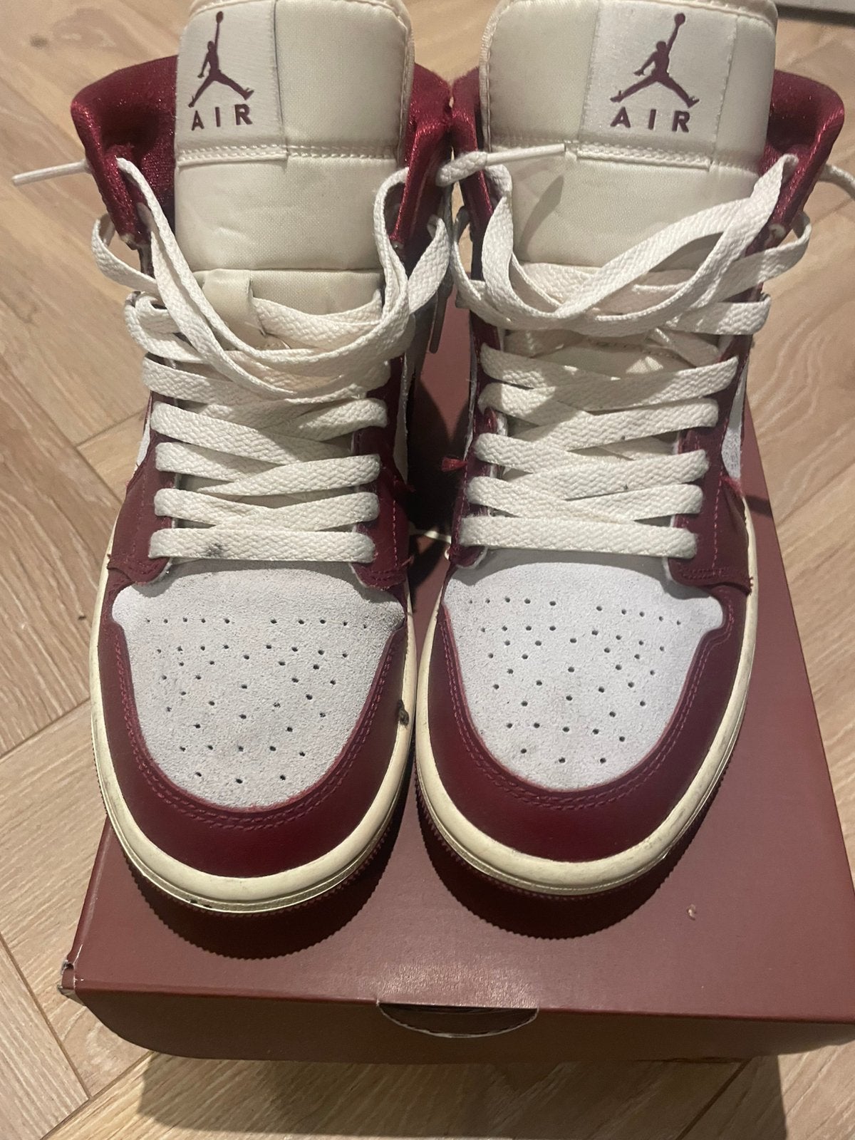 Jordan 1 schoenen, Kleding | Dames, Schoenen, Ophalen of Verzenden, Rood, Sneakers of Gympen, Zo goed als nieuw