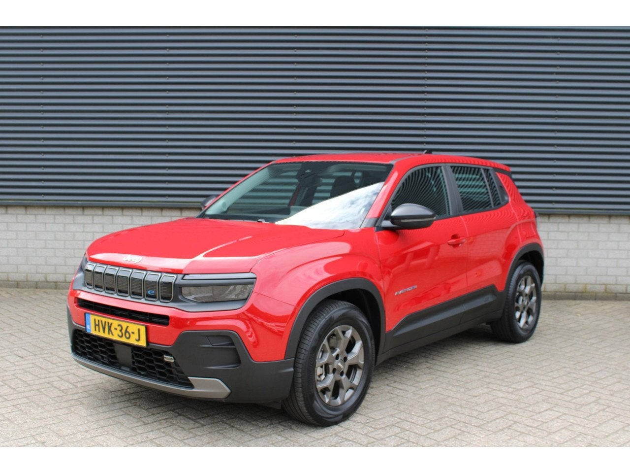 Jeep Avenger Longitude 54 kWh 156pk I Winter Pack I Stoelver, Automaat, Gebruikt, 156 pk, Regensensor