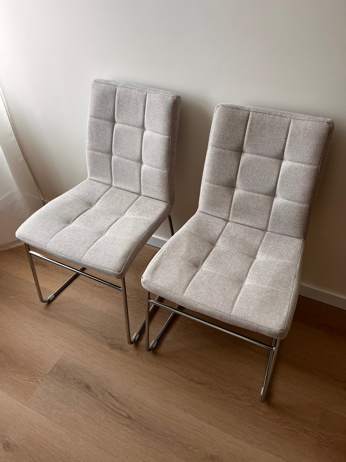 2 stoelen jysk Hammel beige stof, Ophalen, Twee, Overige kleuren, Zo goed als nieuw
