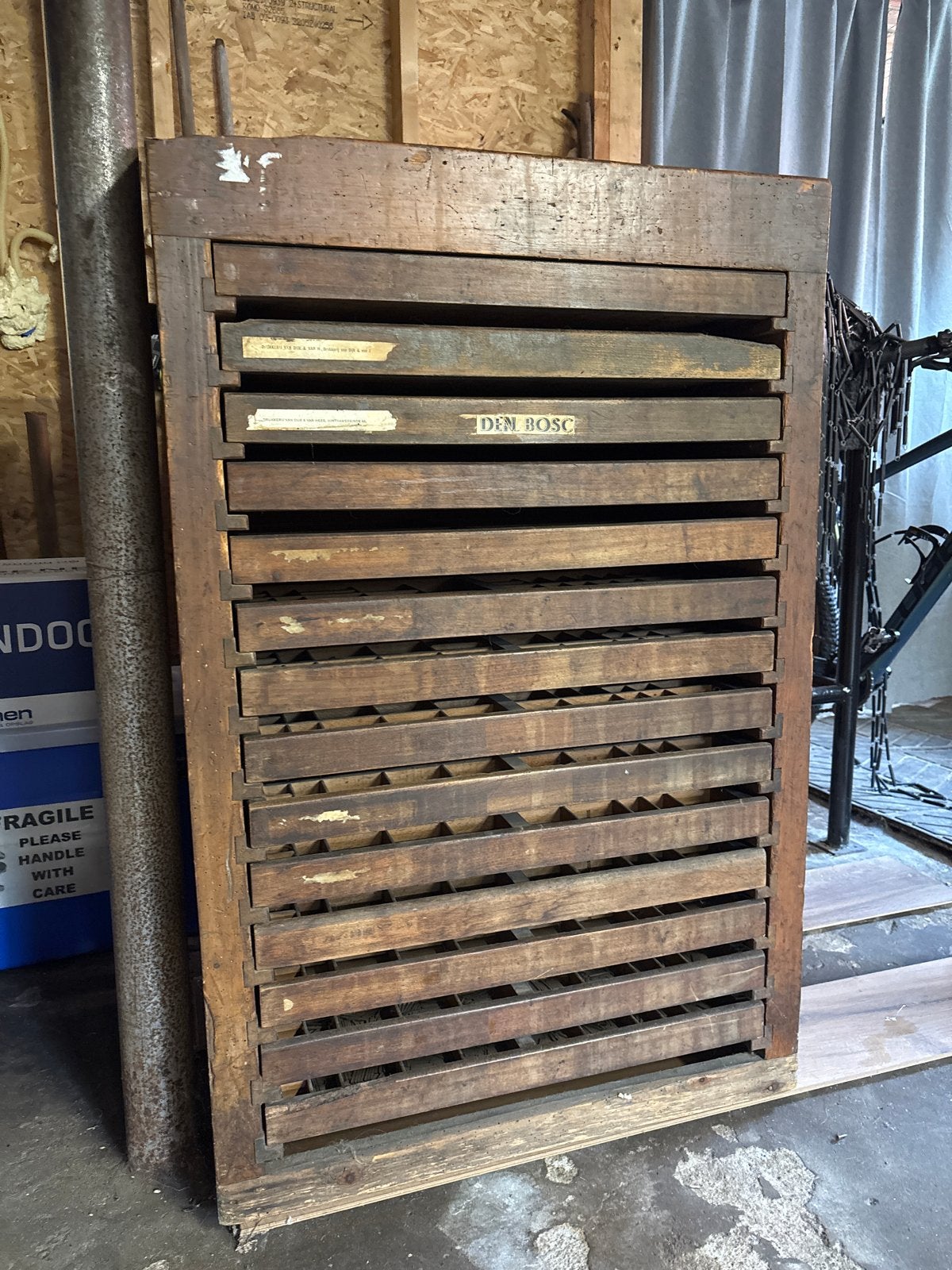 Antieke letterkast 'Den Bosc' met loden letters, Antiek en Kunst, Ophalen