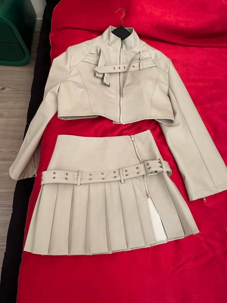 TWINSET blazer met rok crème maat S/M, Kleding | Dames, Jassen | Zomer, Ophalen of Verzenden, Zo goed als nieuw, Maat 38/40 (M)