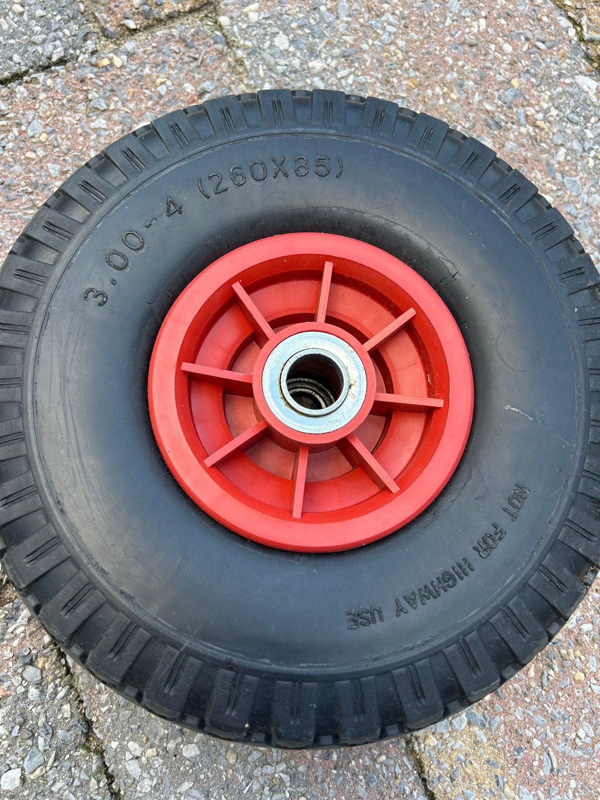 Luchtbandwiel 3.00-4 (260x85) met rode velg, Ophalen, Gebruikt