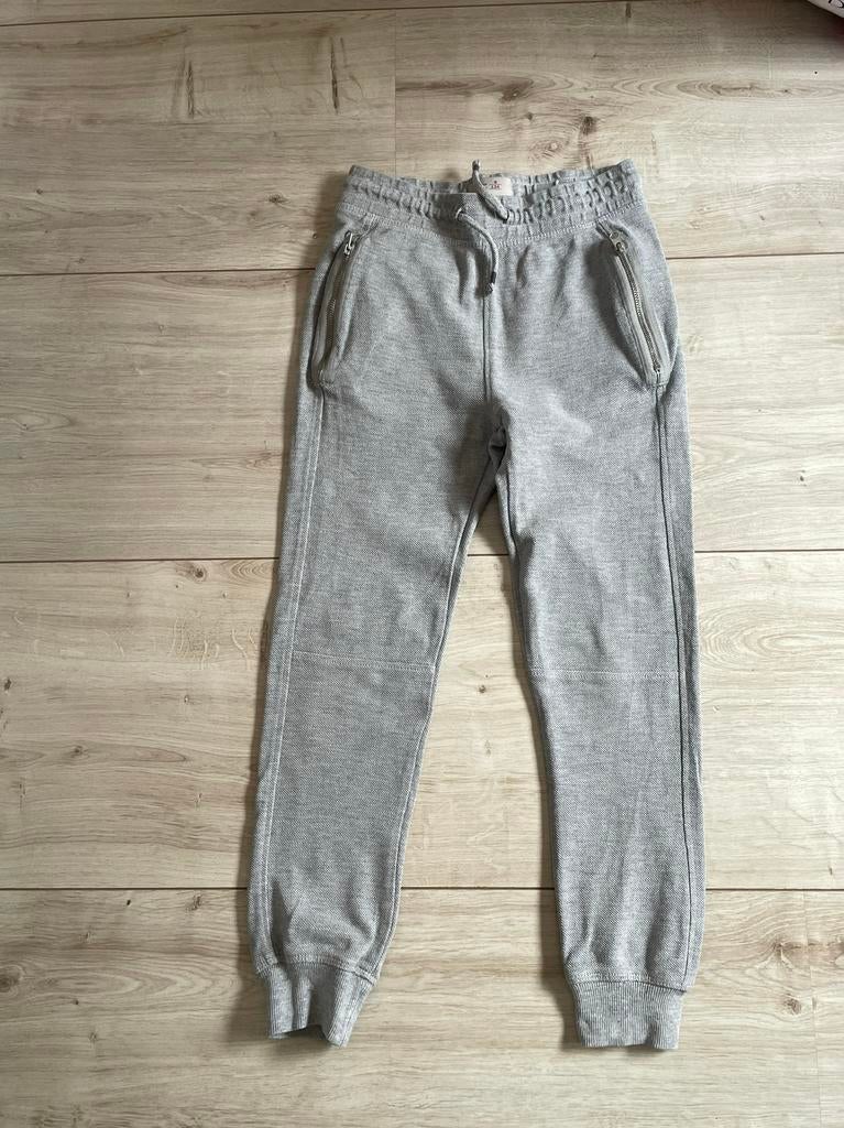 Zata joggingbroek maat 128, Ophalen of Verzenden, Zo goed als nieuw, Jongen, Broek