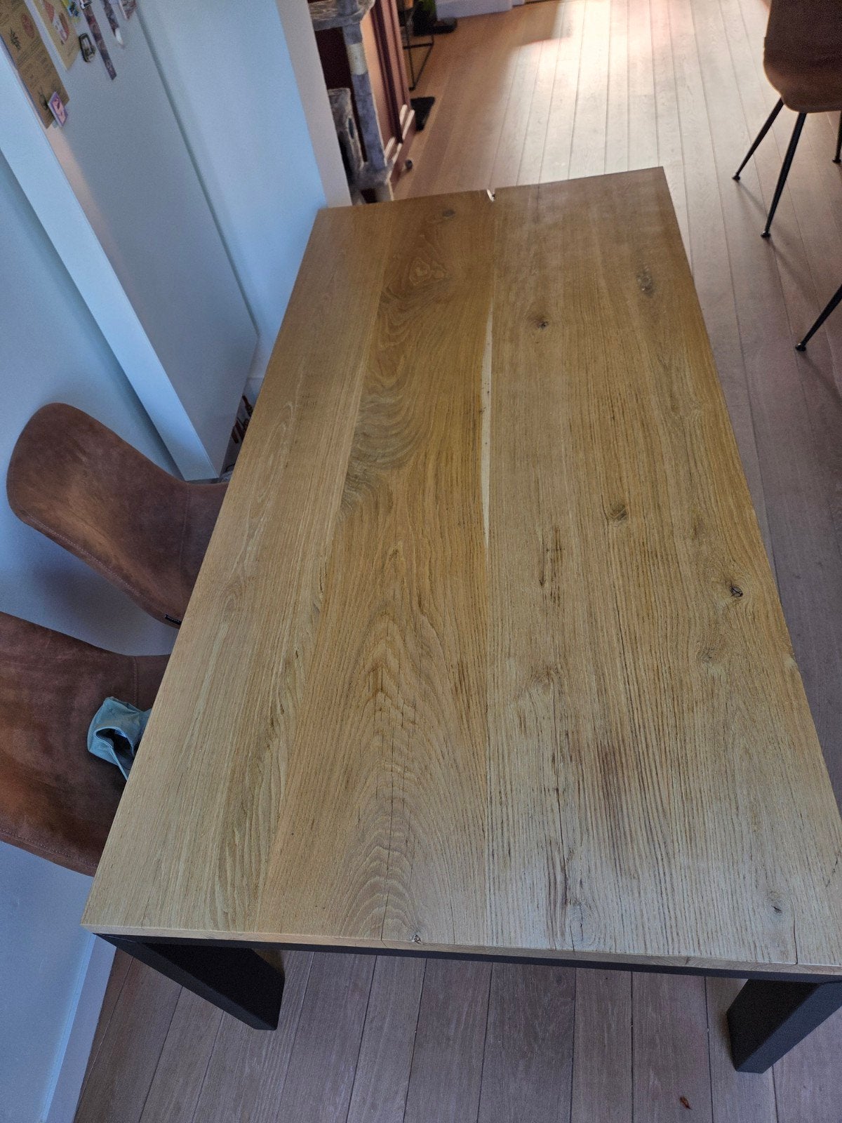 Eikenhouten eettafel met zwart metalen onderstel, Huis en Inrichting, Tafels | Eettafels, Ophalen, Gebruikt, Industrieel, Modern