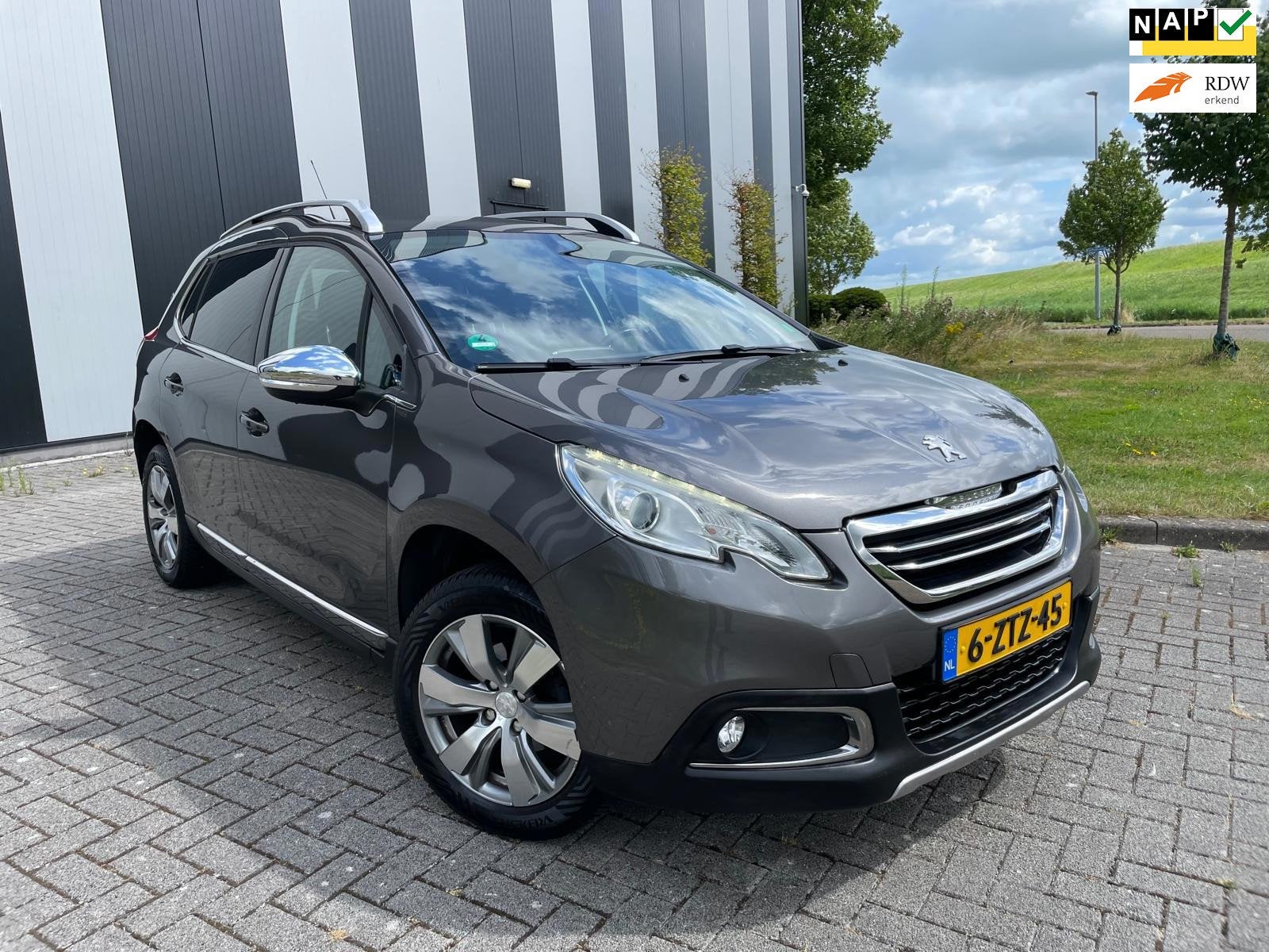 Peugeot 2008 1.2 PureTech Allure Navi-Pano-Clima-Cruise-Lmv-, Voorwielaandrijving, Euro 5, 1199 cc, 82 pk