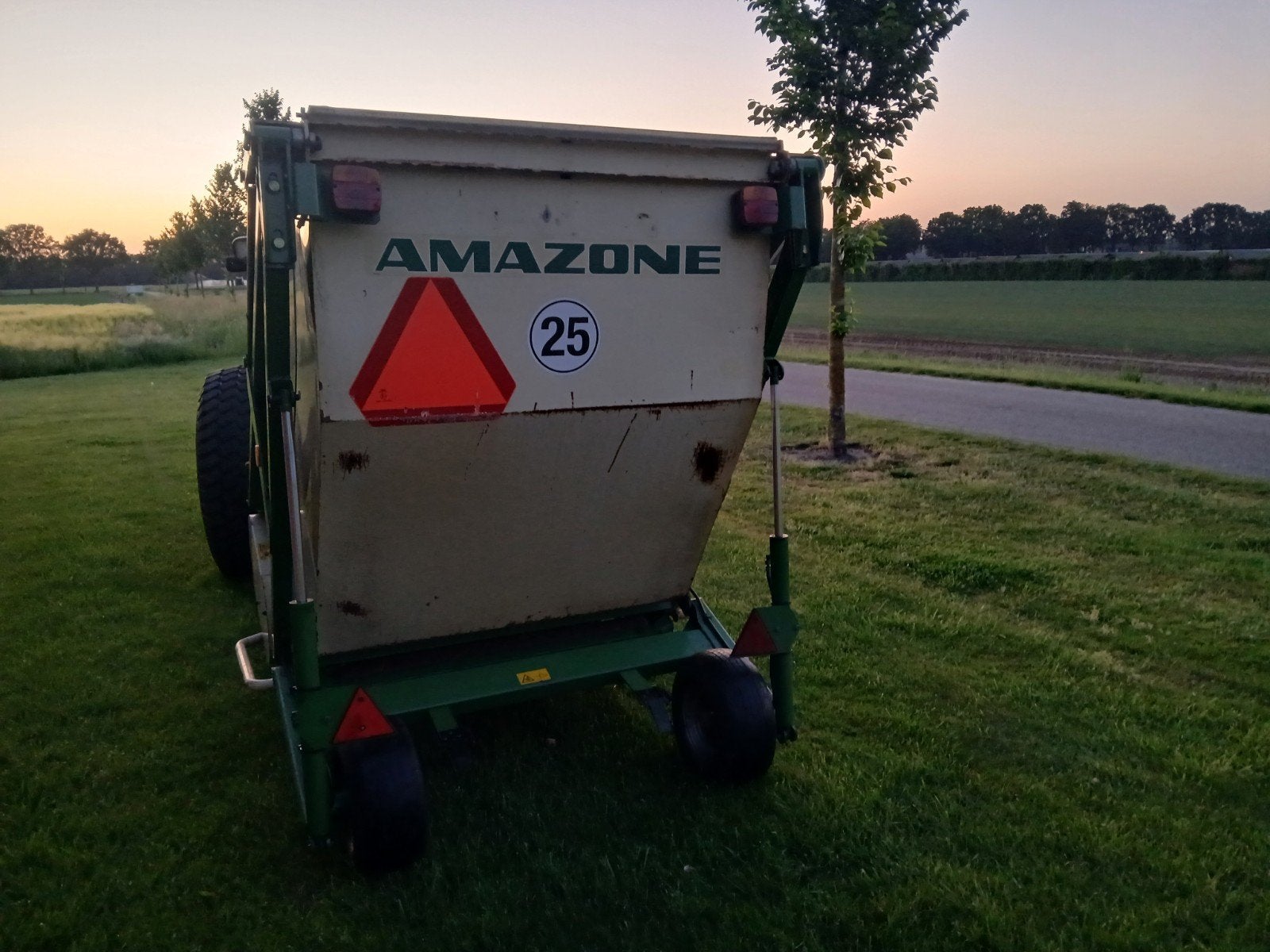 Amazone grashopper klepelmaaier maaier, Ophalen