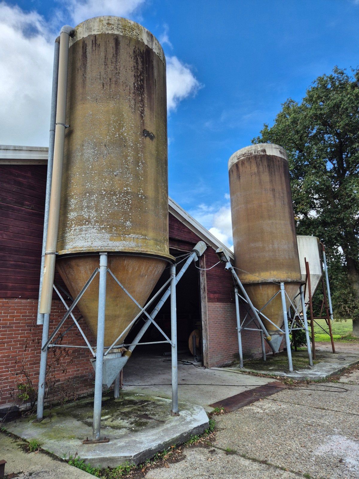 2 x silo met vijzel, Ophalen, Vee