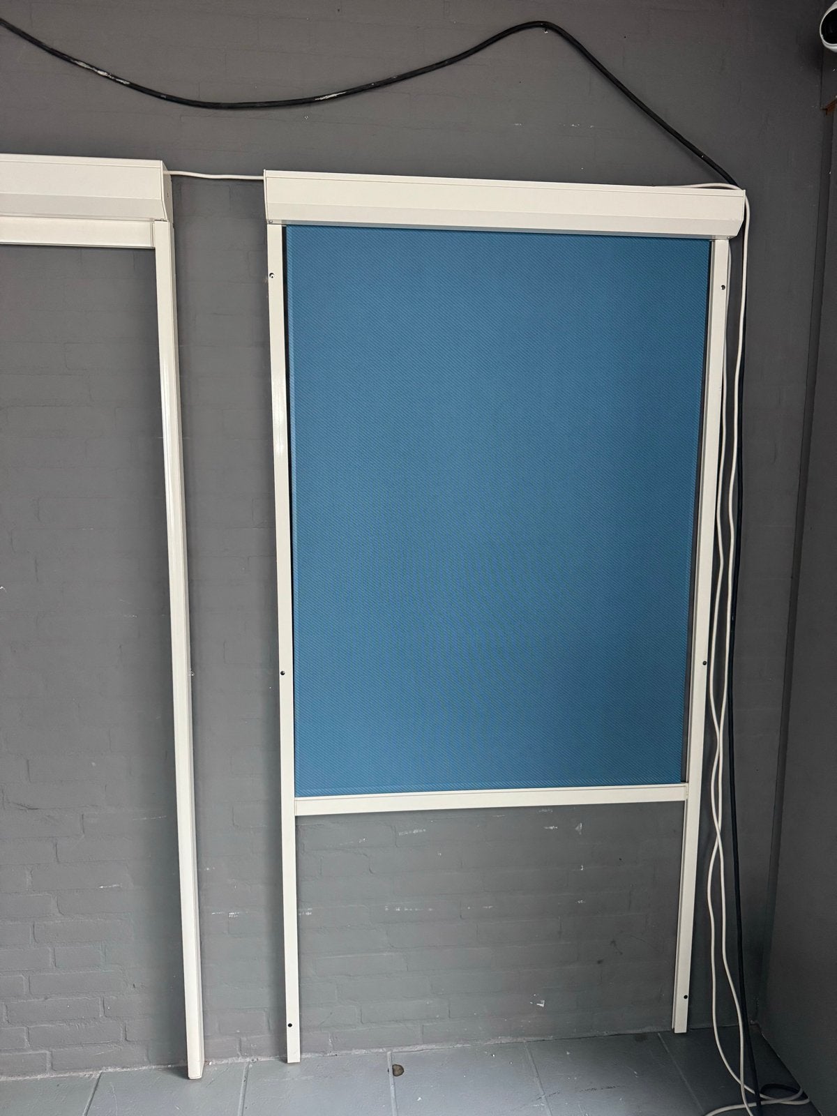 Showroom Screen met Somfy io Motor en Afstandsbediening, Ophalen, Elektrisch, 150 tot 300 cm, Screen