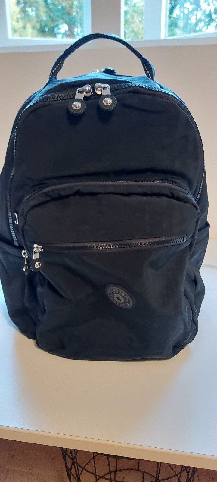 Kipling zwarte rugzak - Zo goed als nieuw, Kipling, 25 tot 40 cm, Ophalen of Verzenden, Zo goed als nieuw