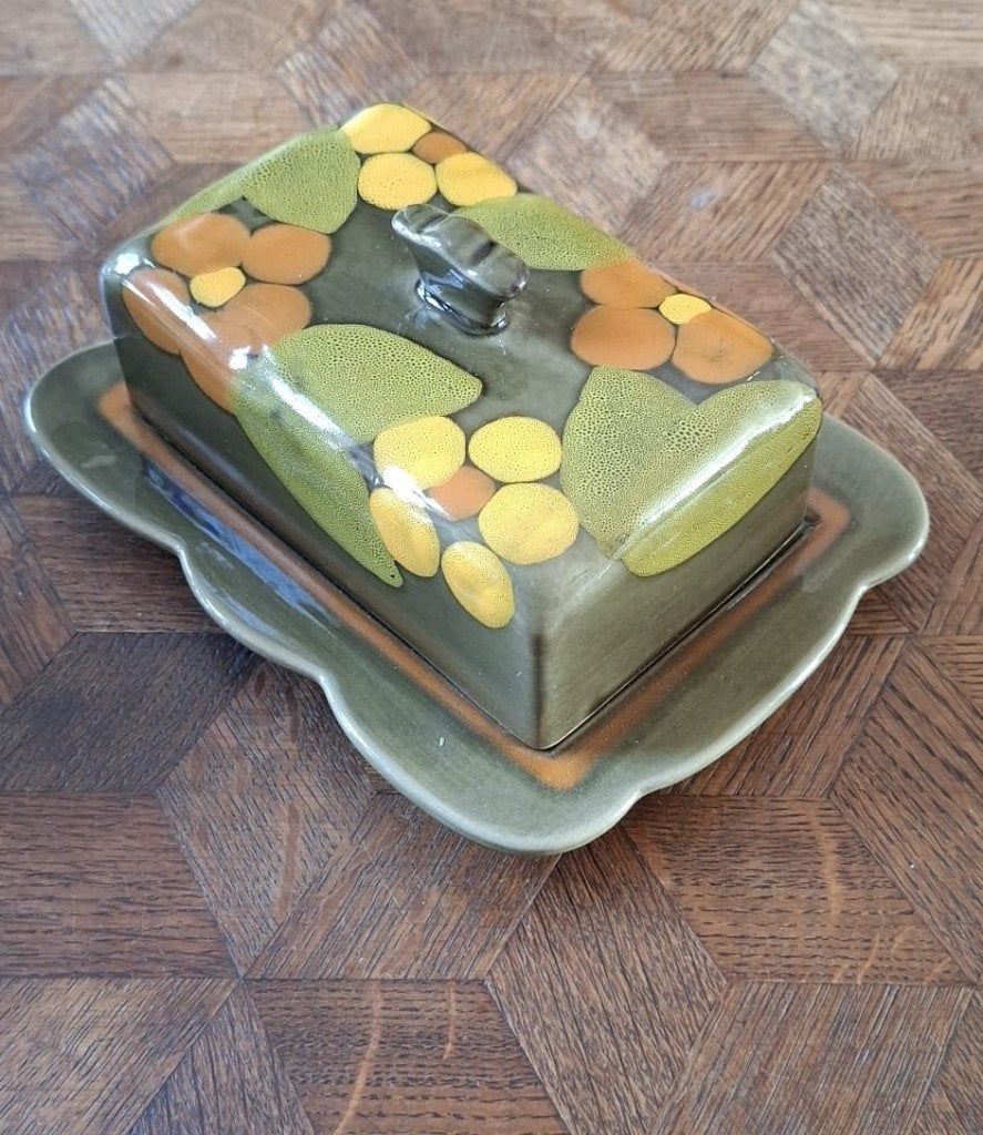 Retro botervloot jaren 70 keramiek groen/oranje bloemen, Ophalen of Verzenden, Huis en Inrichting