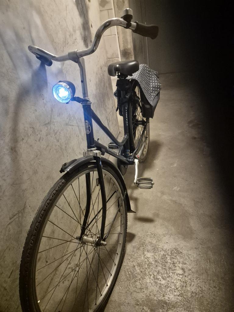 Mooie Gazelle fiets met fietstas en slot - Ophalen Den Haag, Ophalen of Verzenden, Gebruikt, Gazelle
