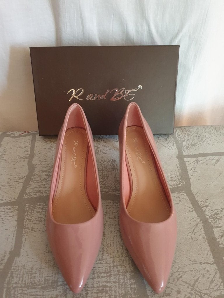 Mooie roze glanzende pumps. Mt 37+38+39+40+41. Merk R and Be, Pumps, ., Nieuw, Ophalen of Verzenden