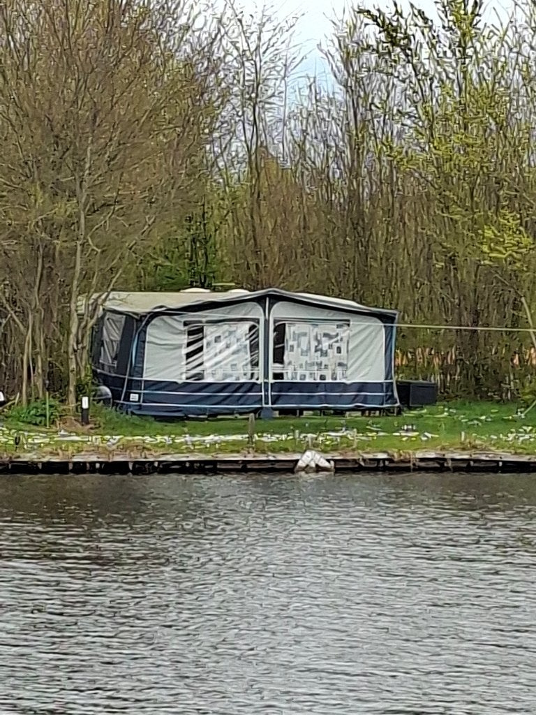 Te Huur: Toercaravan aan het Water, Recreatiepark