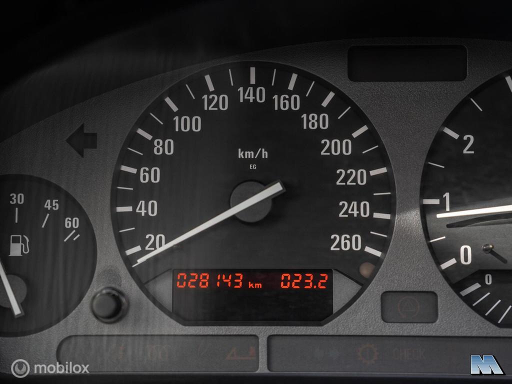 BMW 3-serie E36 Coupé 318iS l 1e eigenaresse l 28.143 KM, Auto's, Gebruikt, Beige, 4 cilinders, 4 stoelen