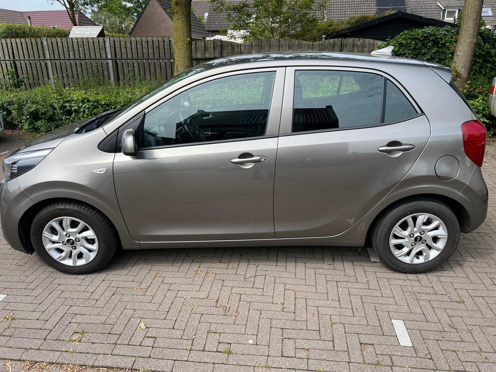 Kia Picanto 1.0 MPi 67pk 4-zits 2019 Grijs, Voorwielaandrijving, 4 stoelen, Origineel Nederlands, Handgeschakeld
