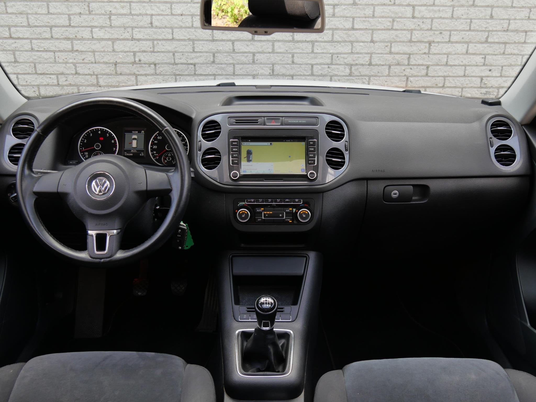 Volkswagen Tiguan 1.4TSi SPORT&STYLE/ PANORAMADAK/ NAVI/ ALL, Auto's, Volkswagen, Voorwielaandrijving, Euro 5, 15 km/l, Gebruikt