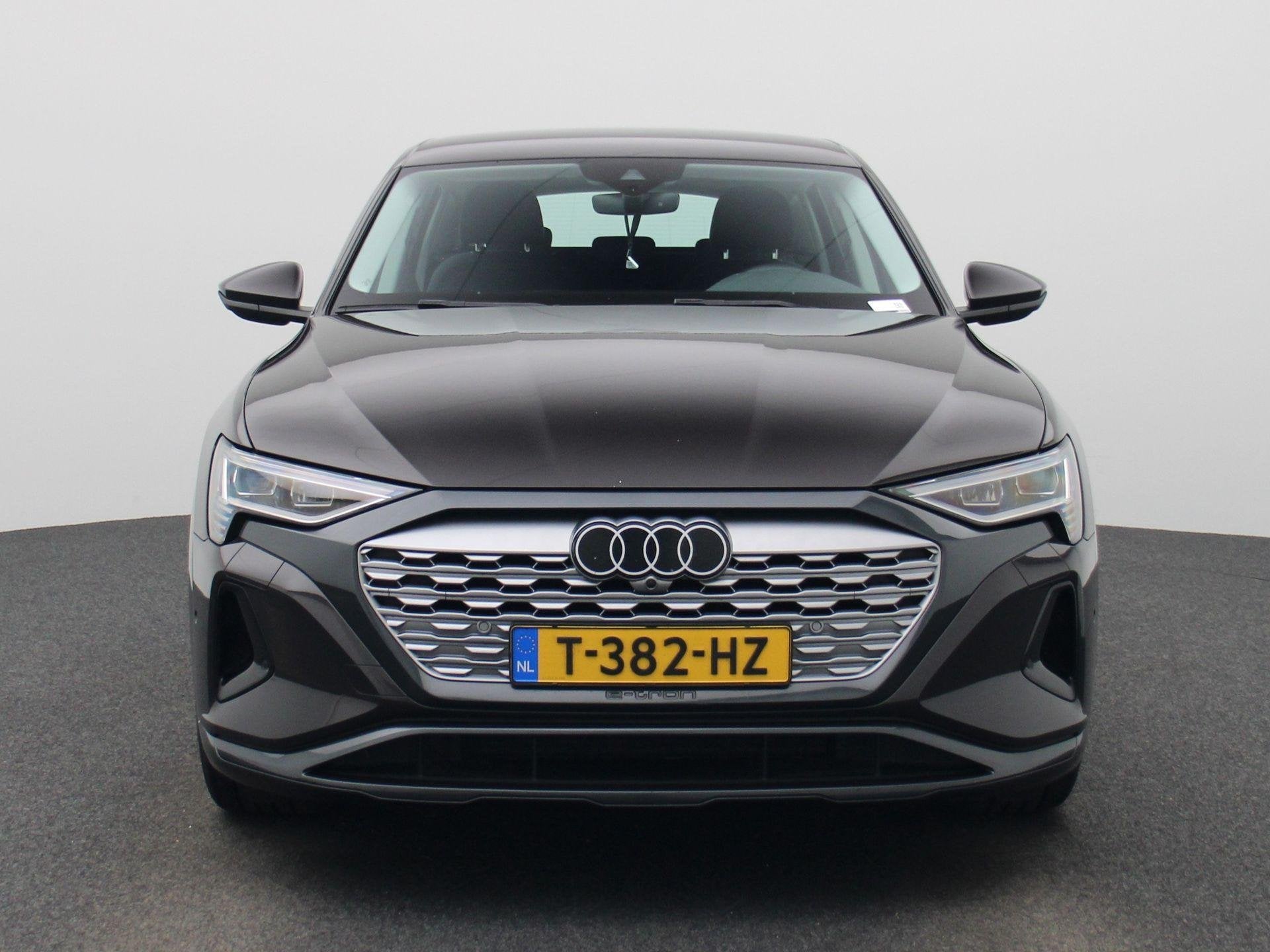 Audi Q8 e-tron 55 quattro Edition 115 kWh 408 PK | Automaat, Stof, Zwart, Q8 e-tron, Origineel Nederlands