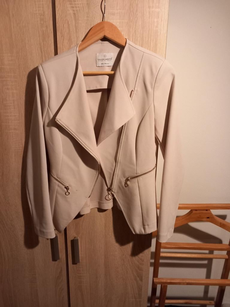 Rinascimento beige blazer / jasje maat L, Kleding | Dames, Beige, Ophalen of Verzenden, Jasje, Gedragen