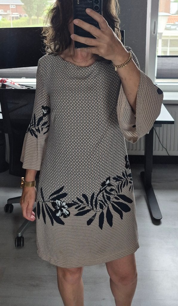 Prachtige jurk van Ana Alcazar, maat 36, Kleding | Dames, Beige, Ophalen of Verzenden, Zo goed als nieuw, Maat 36 (S)