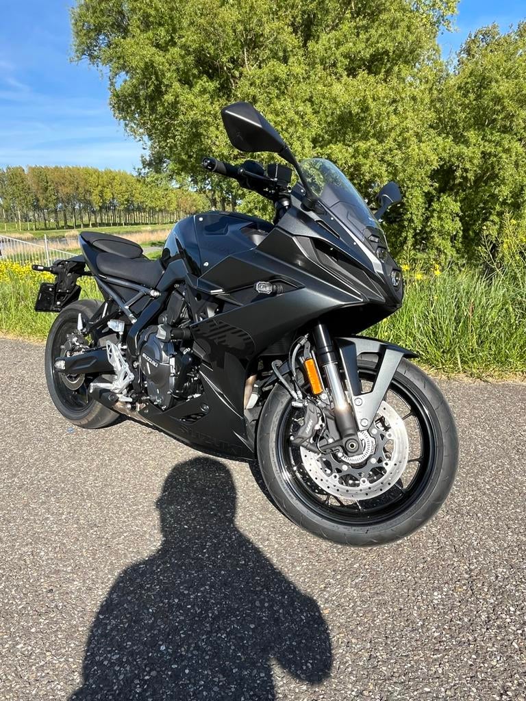Suzuki GSX-8R –bj2025 - 726 km – Nieuwstaat, Occasion, 4 cilinders, Motorrijbewijs A, Meer dan 35 kW