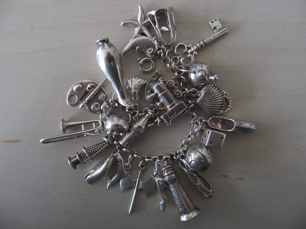 ZILVEREN BEDELARMBAND MET 25 BEDELTJES (JAREN 60/70), Sieraden, Tassen en Uiterlijk, Antieke sieraden, Verzenden, Zilver, Armband
