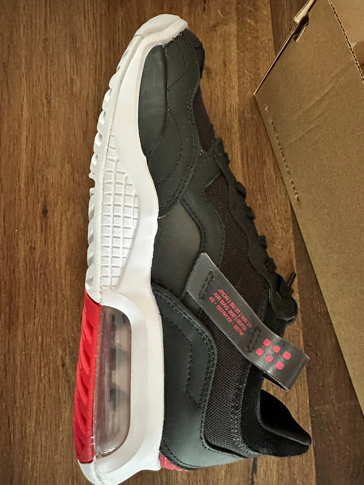 Nike Jordan Jumpman maat 44, Zwart, Nieuw, Ophalen of Verzenden, Sneakers of Gympen