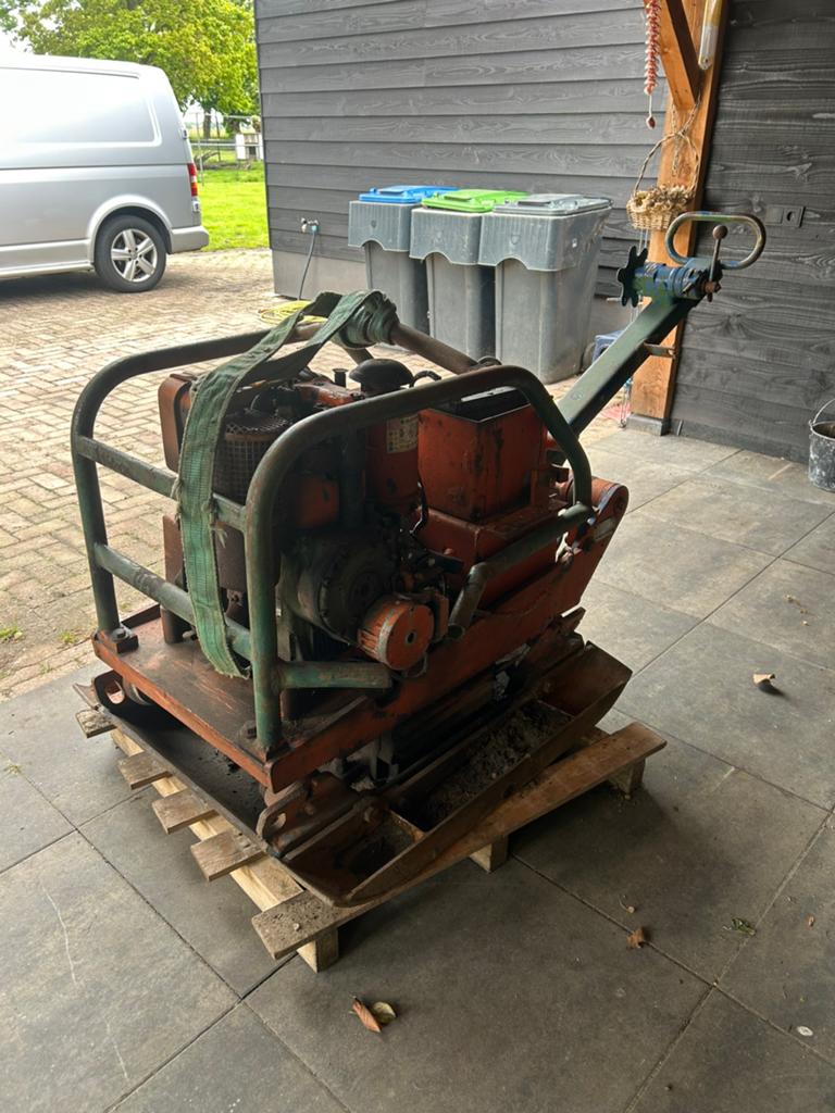 6 tons Trilplaat Ammann 6010, Ophalen