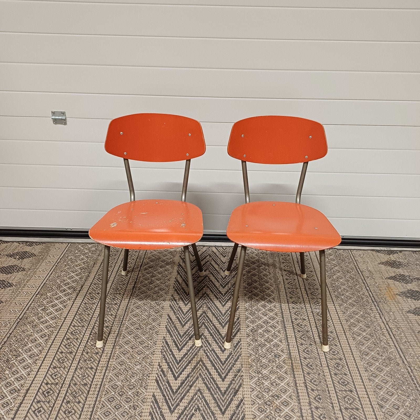 2 x vintage design stoelen schoolstoelen keukenstoelen, Ophalen, Gebruikt, Bruin, Vijf, Zes of meer stoelen