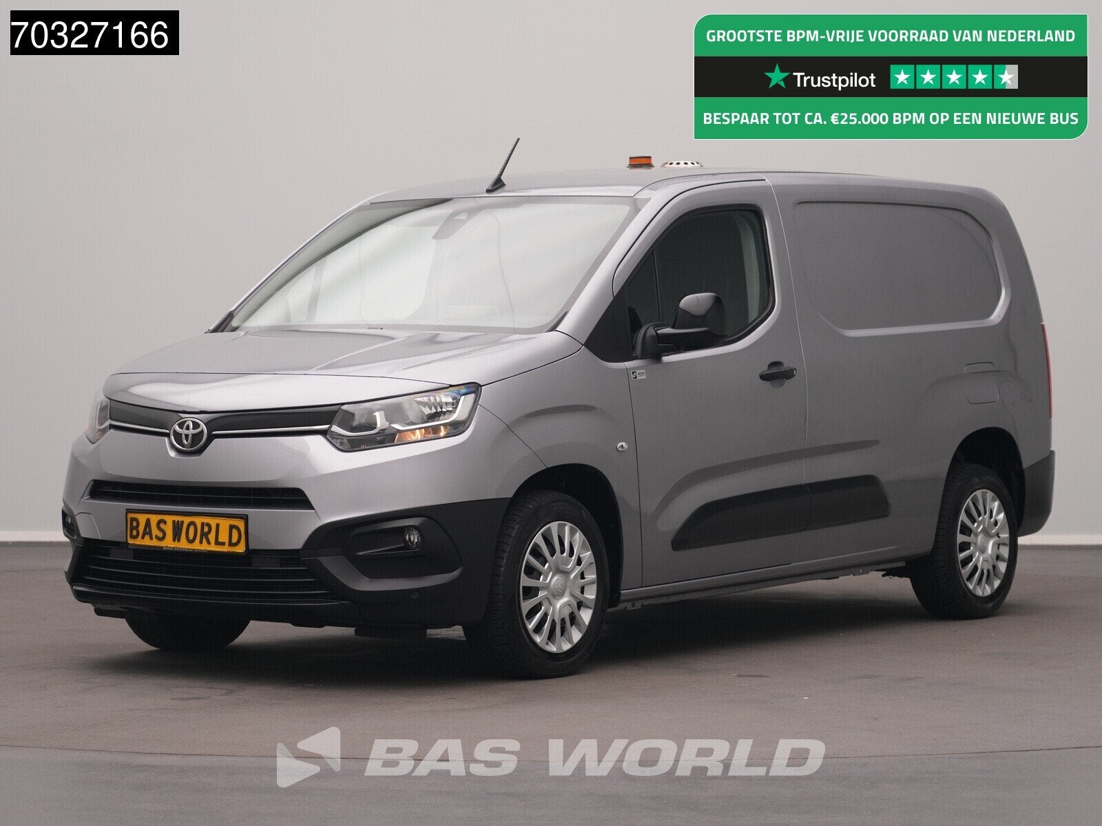 Toyota ProAce City 110PK Benzine L2H1 Navi Airco Cruise Came, Stof, Gebruikt, 1199 cc, Handgeschakeld