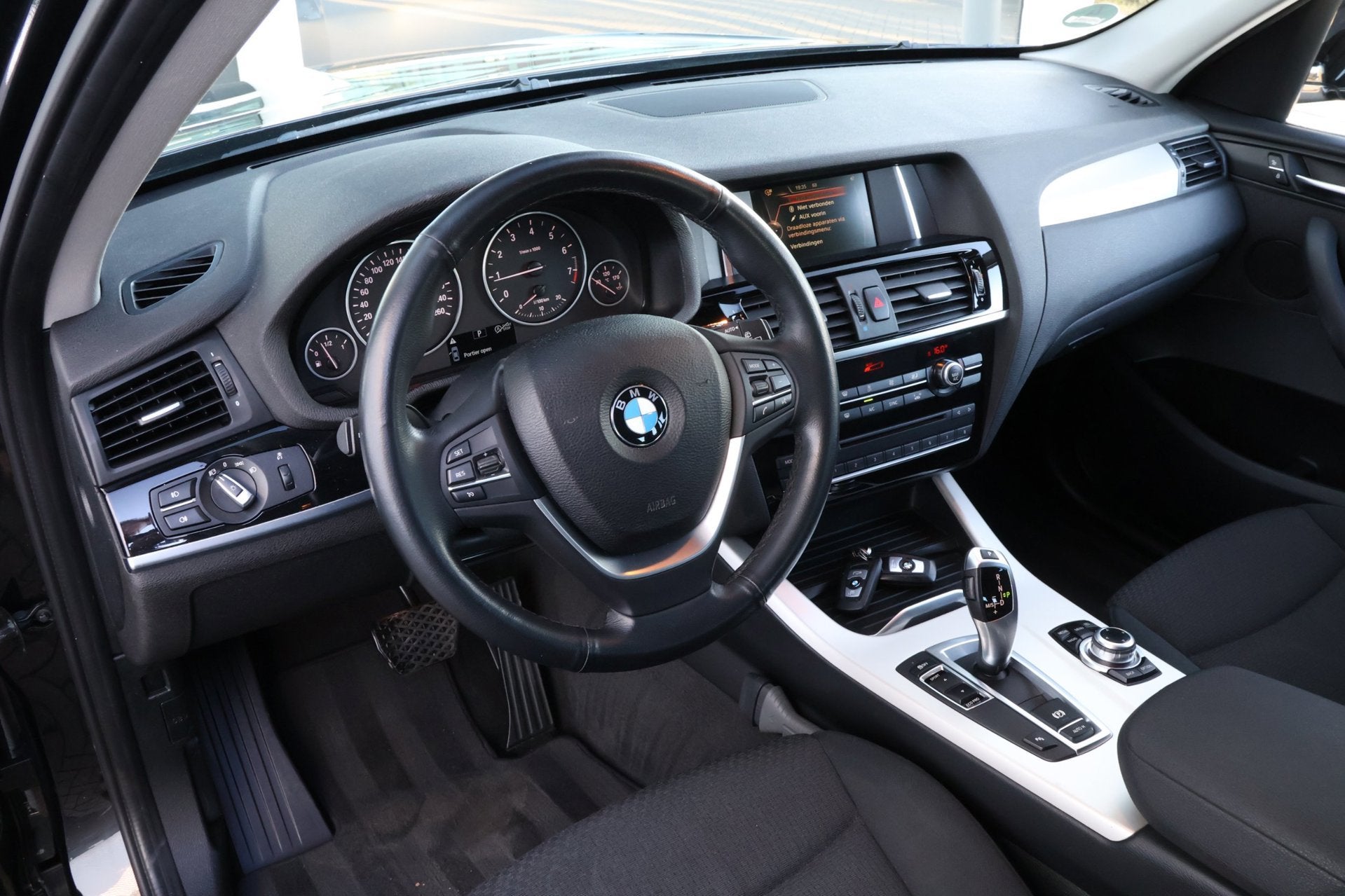 BMW X3 SDrive20i Executive | Trekhaak | Xenon | keurig!, Automaat, Gebruikt, Euro 6, 4 cilinders