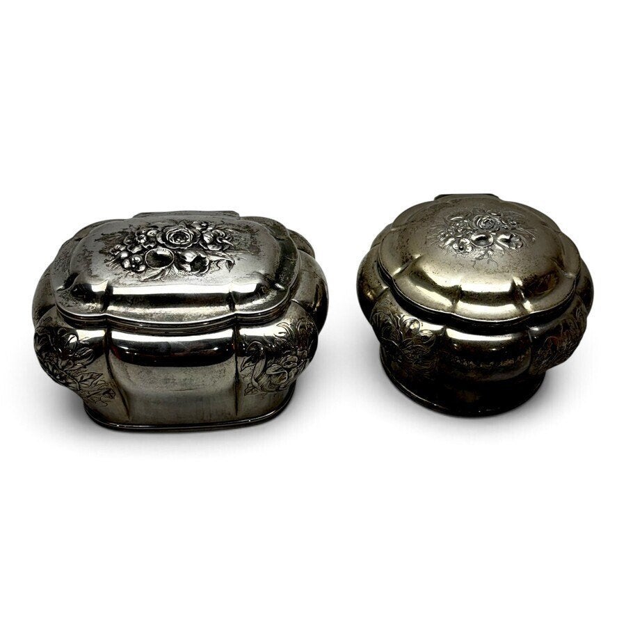 Twee 19e eeuwse zilveren koektrommels, van Kempen 1858, Ophalen of Verzenden, Zilver