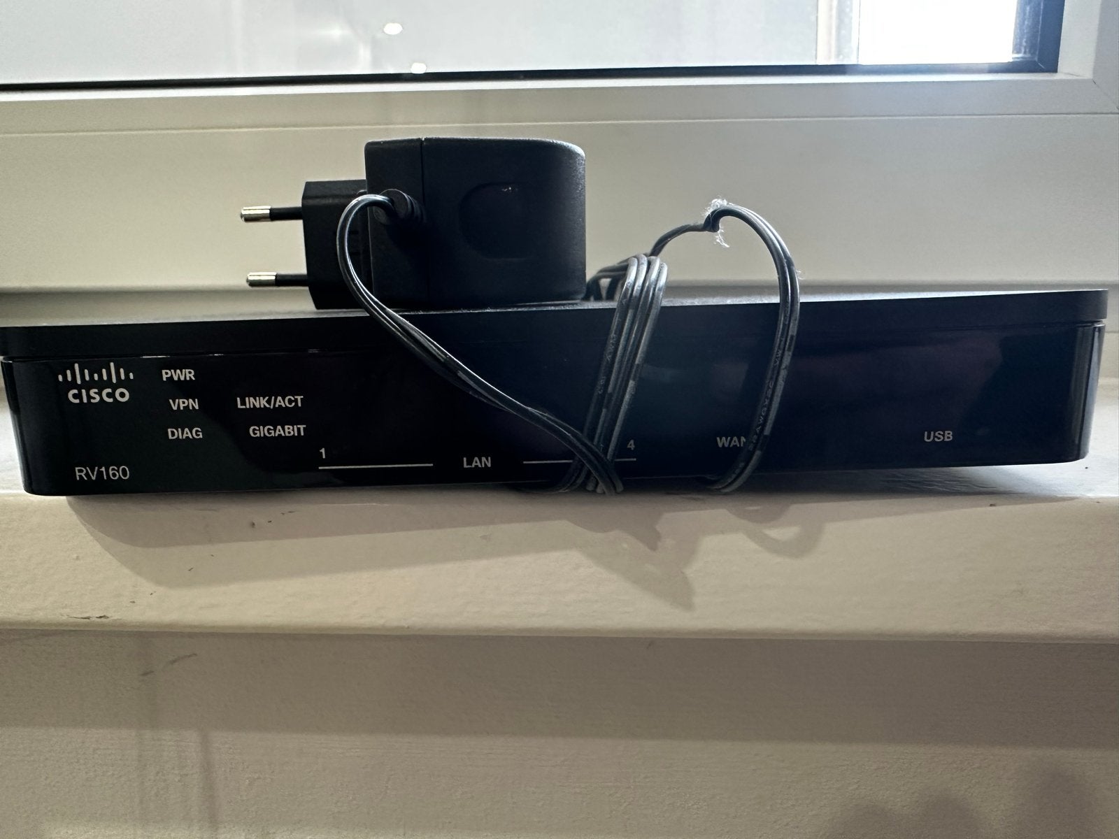 Cisco RV160 Gigabit VPN Router - Zo goed als nieuw, Computers en Software, Routers en Modems, Ophalen of Verzenden, Zo goed als nieuw