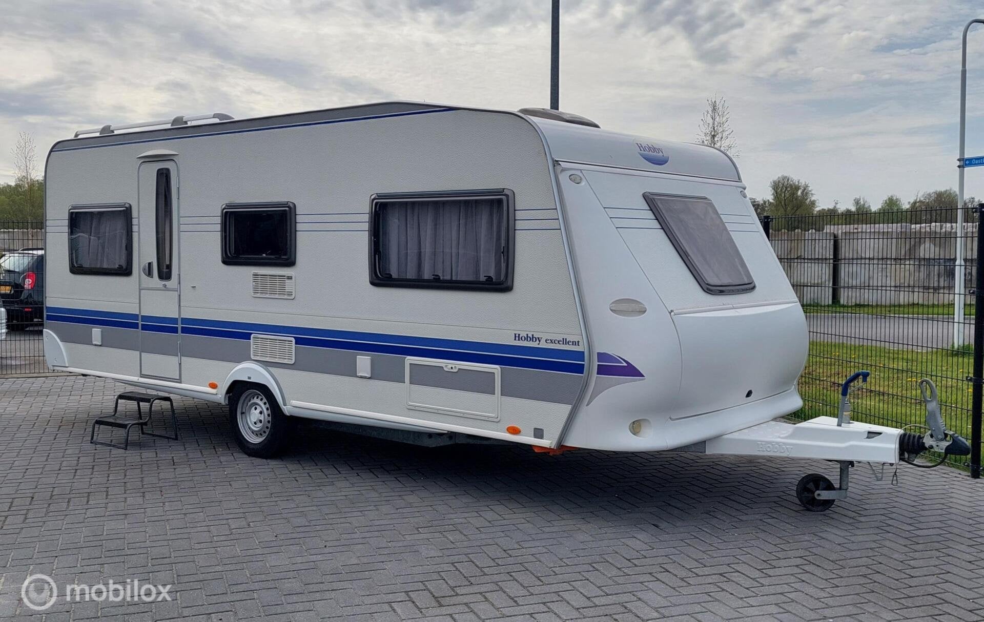Hobby Excellent 540, ruime en mooie caravan... enkele bedden, Hobby, 7 tot 8 meter, Bedrijf, 1250 - 1500 kg