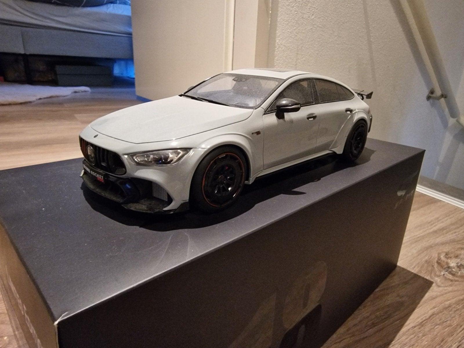 Brabus Rocket 900 1/1500 1:18 GT Spirit, Ophalen of Verzenden, Zo goed als nieuw, Auto, Overige merken