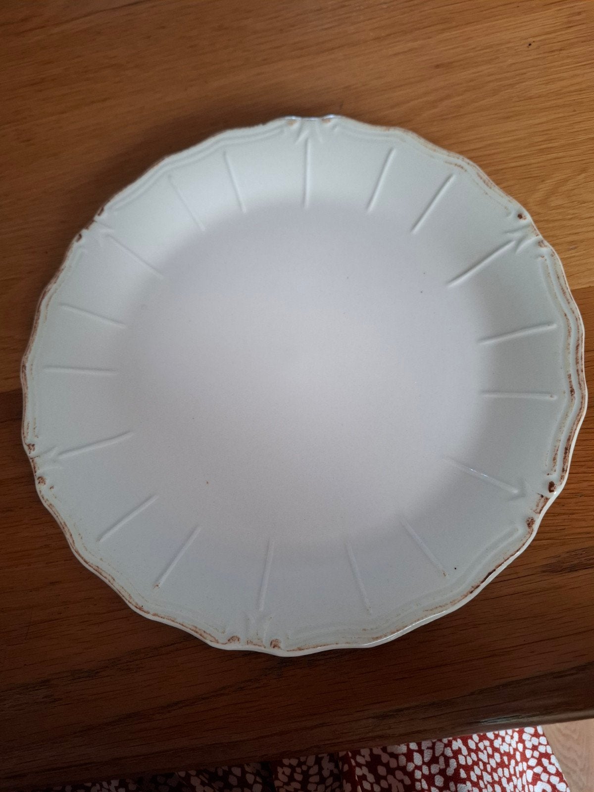 Vintage Brocante Dinerbord 26cm - Geschulpte Rand Wit, Ophalen of Verzenden