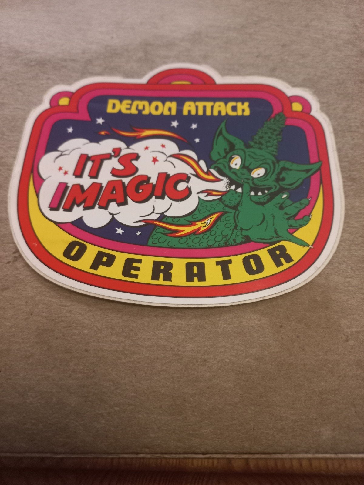 Vintage Imagic Demon Attack Operator Sticker, Ophalen of Verzenden, Gebruikt