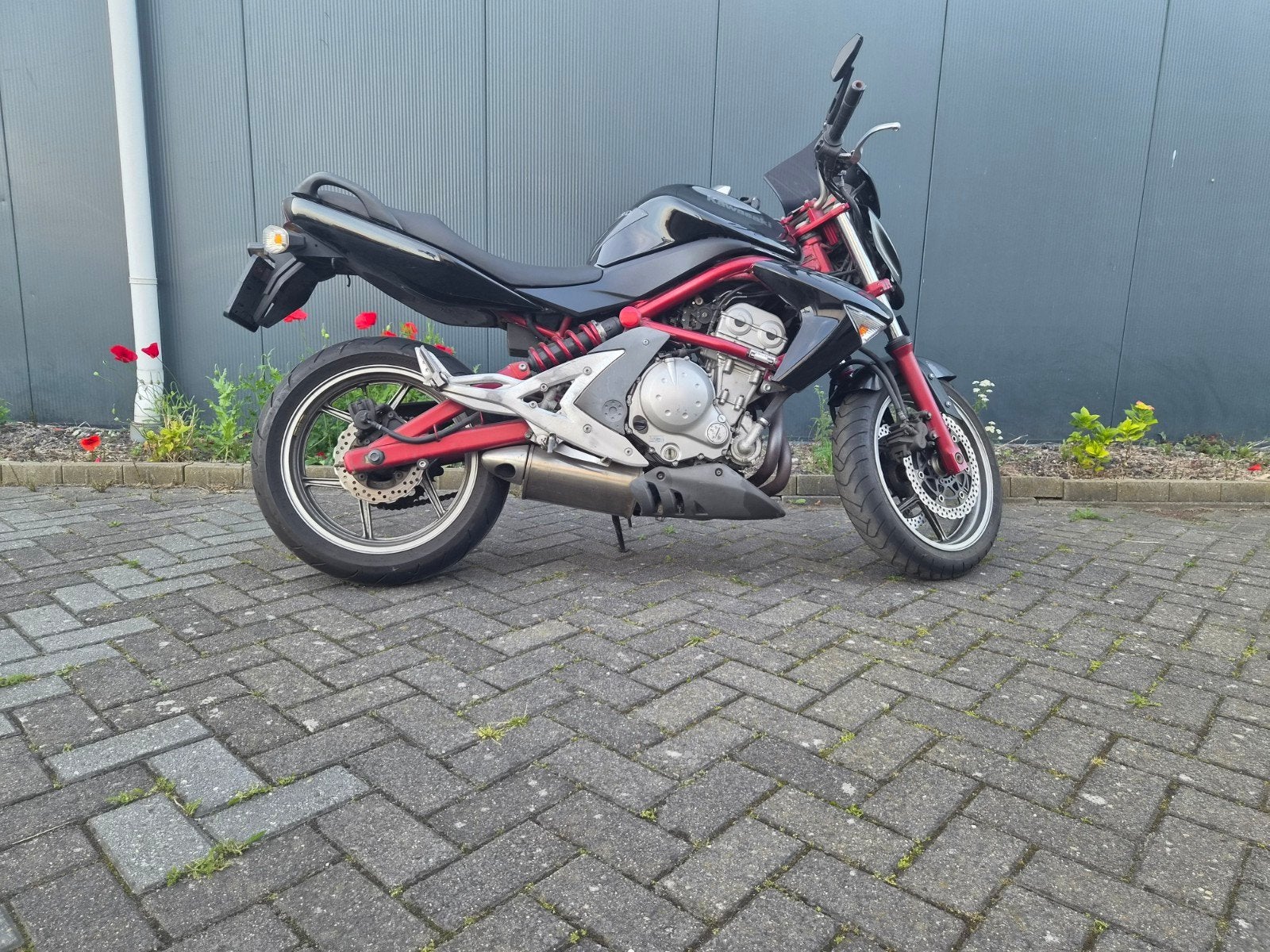 Kawasaki ER-6N Naked Bike - Zwart/Rood