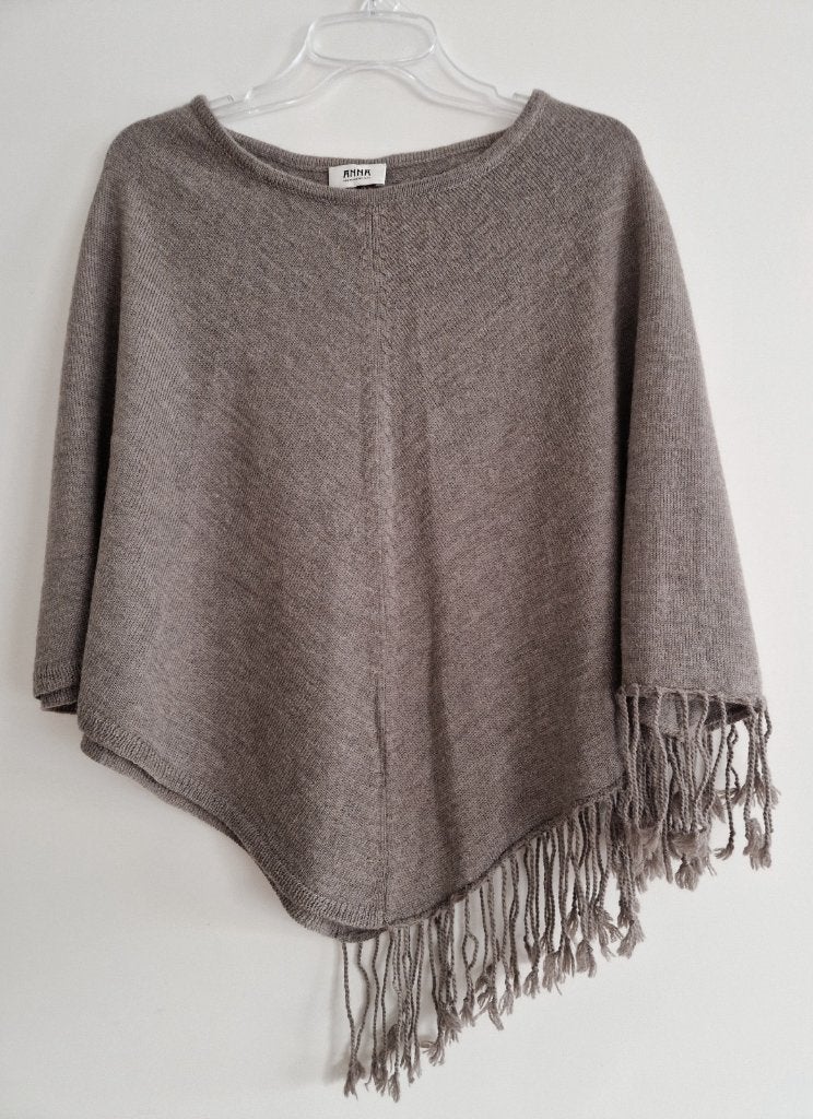 Anna poncho, beige, nieuw,wol+alpaca heerlijk warm!, Kleding | Dames, Anna, Ophalen of Verzenden, Zo goed als nieuw, Beige