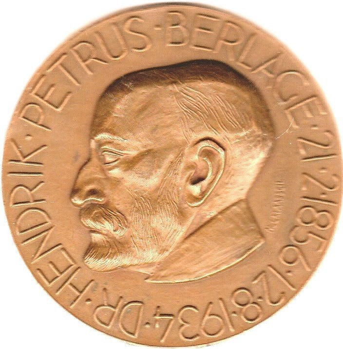 DR. HENDRIK PETRUS BERLAGE 21 - 2 - 1856 - 12 - 8 - 1934, Postzegels en Munten, Penningen en Medailles, Ophalen of Verzenden, Overige materialen