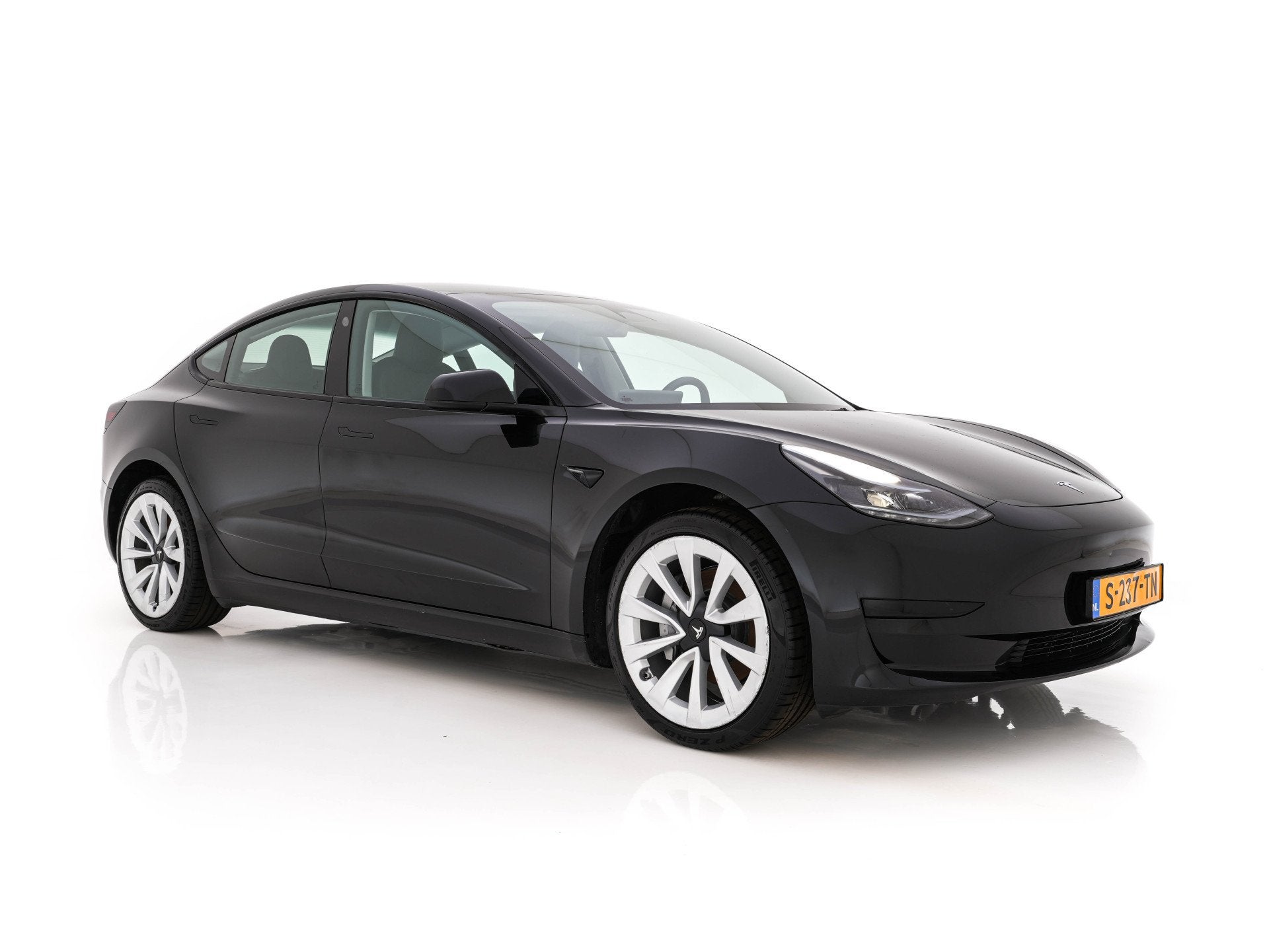 Tesla Model 3 Standard RWD Plus 60 kWh [3-Fase-11kW] {SoH-90, Auto's, Automaat, Achterwielaandrijving, Gebruikt, Zwart
