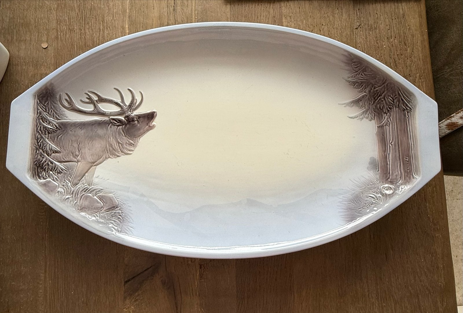 Zeer grote Vintage serveerschaal met hertenmotief, Antiek en Kunst, Ophalen