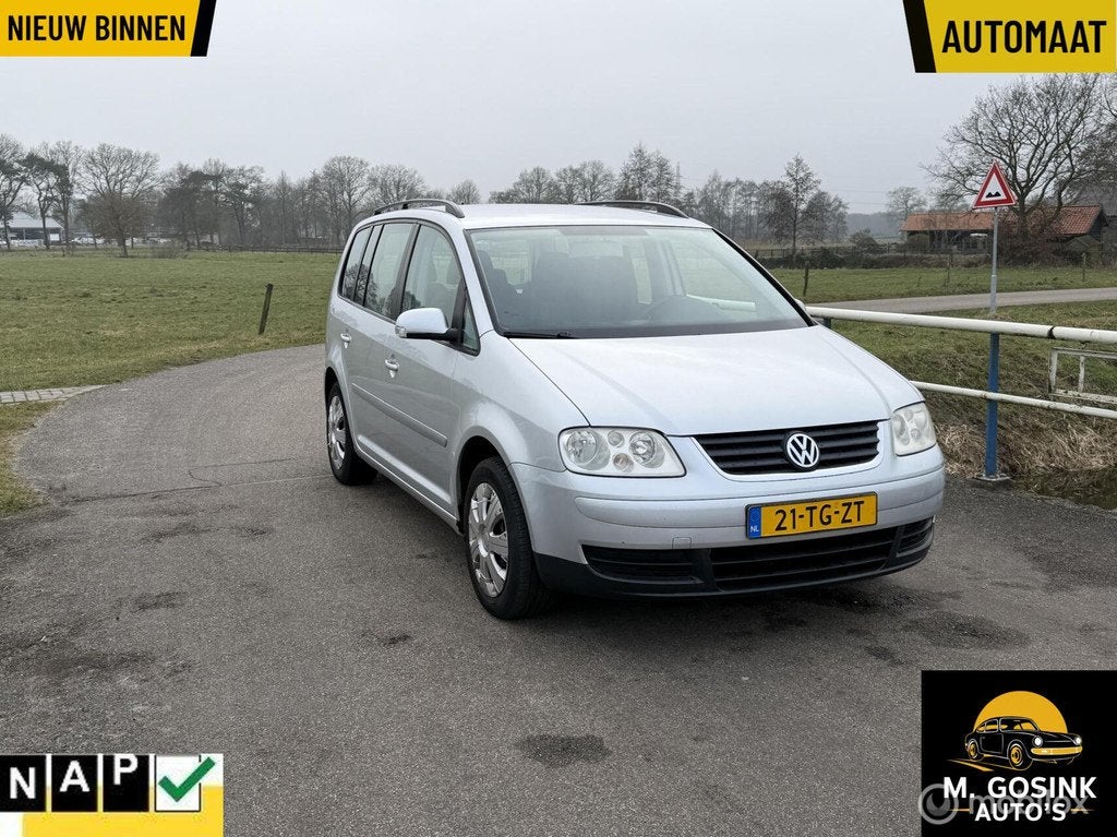 Volkswagen Touran 1.6-16V FSI Automaat Trekhaak Airco apk, Auto's, Volkswagen, Navigatiesysteem, Gebruikt, 4 cilinders, Origineel Nederlands