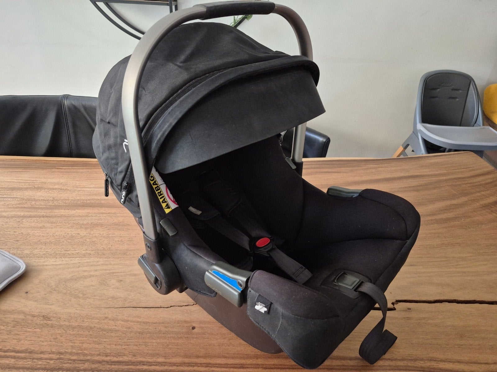 Nuna autostoel met zonnekap en regenhoes, 0 t/m 13 kg, Ophalen, Overige merken, Gebruikt