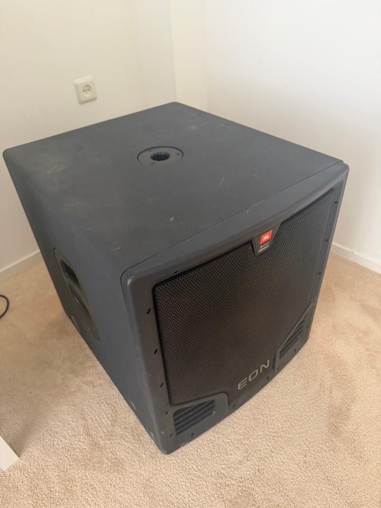 Jbl eon 518s, Ophalen of Verzenden, Zo goed als nieuw, 120 watt of meer, Subwoofer