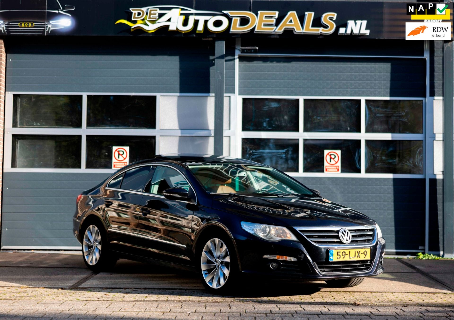 Volkswagen Passat CC 1.8 TSI 4p AUTOMAAT|PANO|LEER|AIRCO, Auto's, 4 cilinders, 4 stoelen, Zwart, 161 pk
